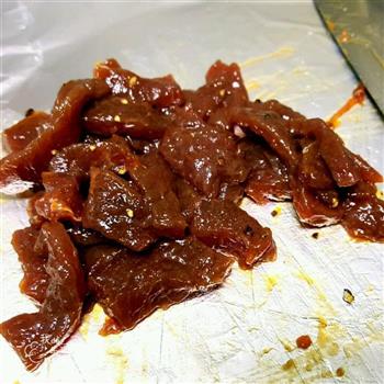 泰小妍-黑椒牛肉粒芝士焗饭的做法步骤1