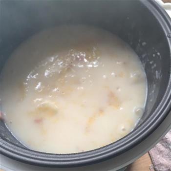 玉米土豆浓汤的做法步骤7
