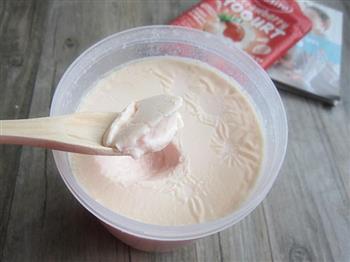 葡萄干草莓味酸奶的做法图解8