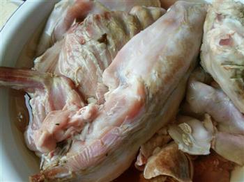 自贡冷吃兔肉的做法步骤1