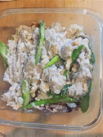 芋泥芦笋鸡肉焗杂粮饭的做法步骤3