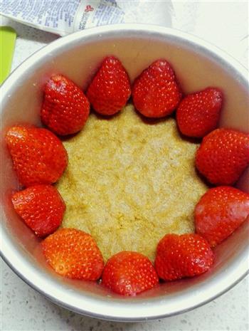 草莓酸奶慕斯蛋糕的做法步骤5