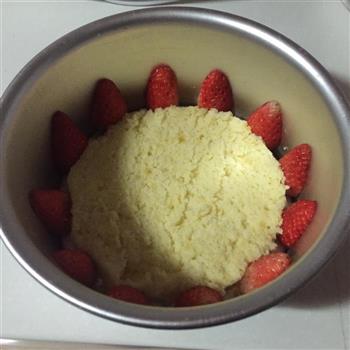 草莓酸奶慕斯蛋糕的做法图解16
