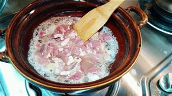 牛肉砂锅煲的做法步骤1