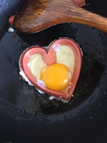 爱心煎蛋的做法步骤6