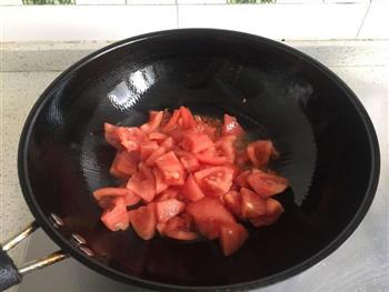 牛肉丸番茄意面的做法步骤3