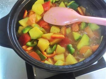 蔬菜蒸粗麦粉-塔吉锅菜谱的做法步骤9