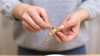 迷迭香-椒盐大虾的做法步骤2