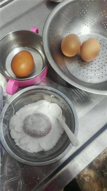 咸鸡蛋的做法步骤3
