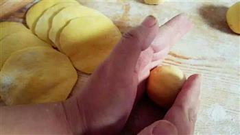 宝宝不爱吃主食-那是没遇见它秒杀所有宝宝的南瓜豆沙包的做法步骤12