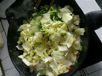 咖喱鸡肉蔬菜炒饭的做法步骤3