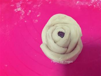 玫瑰花豆沙拉丝面包-漂亮实力派的做法步骤18