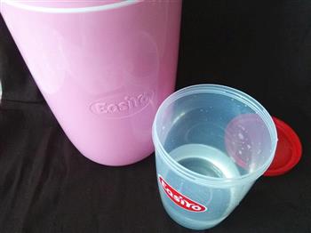 火龙果酸奶杯的做法步骤1