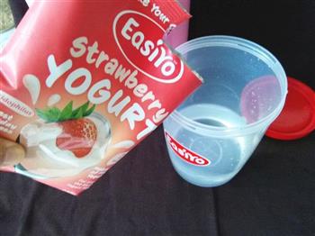 火龙果酸奶杯的做法步骤2