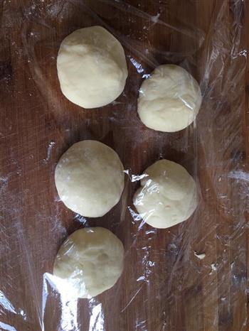 马铃薯美式香肠面包的做法步骤3