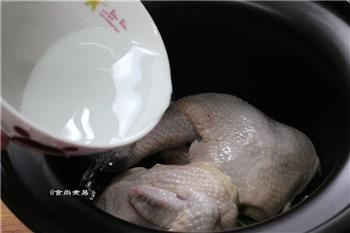 姜葱砂锅鸡的做法图解7