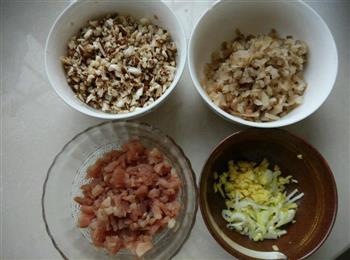 秘制香菇肉酱的做法步骤1