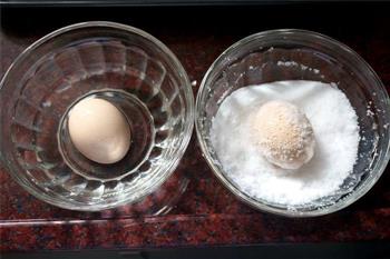 自制出油咸鸡蛋的做法图解3