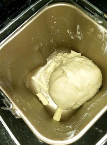 奶香豆沙小面包的做法步骤4