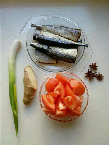 抗紫外线护肤佳品――茄汁沙丁鱼的做法步骤2