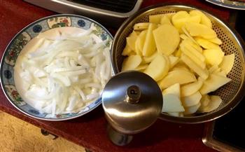 香煎土豆片的做法步骤1