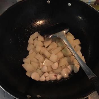 咖喱土豆胡萝卜炖鸡的做法步骤6