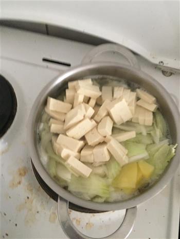 土豆白菜豆腐汤的做法步骤4