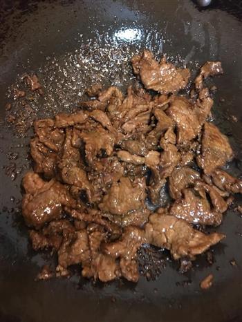 杭椒炒牛肉的做法步骤3