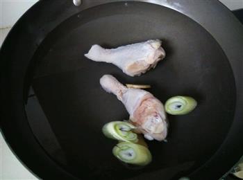 麻辣口水鸡的做法步骤1