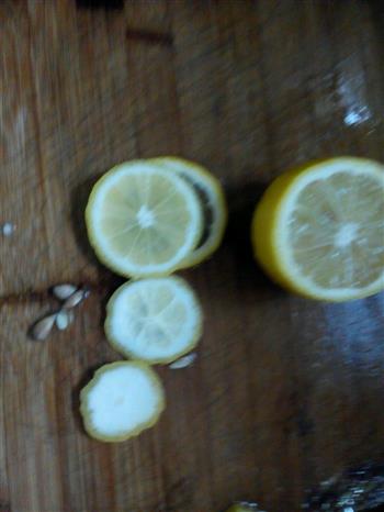 冰冰凉凉的薄荷柠檬七喜的做法步骤1