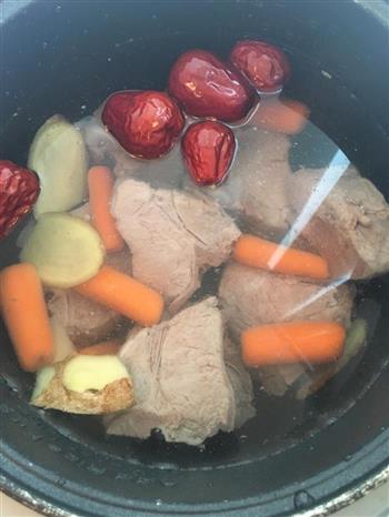 胡萝卜炖羊肉清汤的做法步骤5