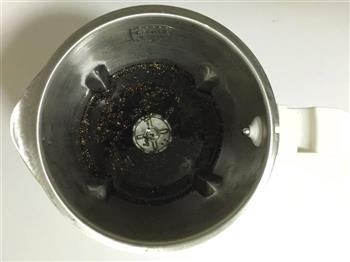 芝麻黑豆浆的做法步骤4