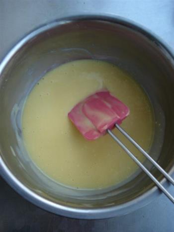 草莓奶油蛋糕卷的做法步骤4
