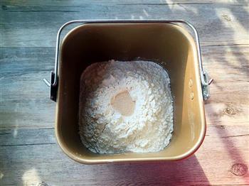 无油红糖核桃面包的做法图解3