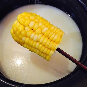 奶油玉米的做法图解2