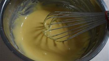 香橙戚风奶油蛋糕卷的做法步骤7