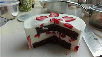六寸草莓酸奶慕斯蛋糕的做法步骤12