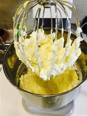意式奶油霜裱花蛋糕的做法步骤7