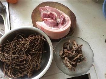 梅干菜笋干烧肉的做法步骤1