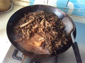 梅干菜笋干烧肉的做法步骤6
