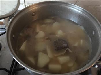 土豆炖牛肉的做法步骤10