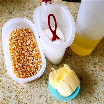 焦糖奶香爆米花的做法步骤1