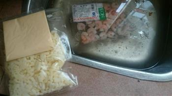 中西芝士芙蓉虾仁蛋广式煲仔饭的做法步骤1