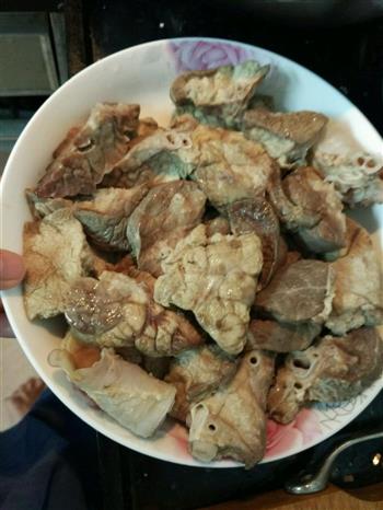 青榄猪肺瘦肉汤的做法图解1