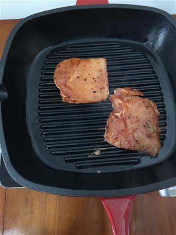 一个平底锅搞定高逼格照烧鸡腿堡的做法步骤3