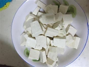 蒜蓉香菇豆腐的做法步骤1
