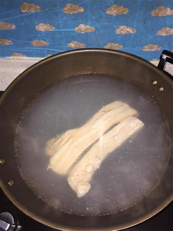 油豆腐烧红烧肉的做法步骤3