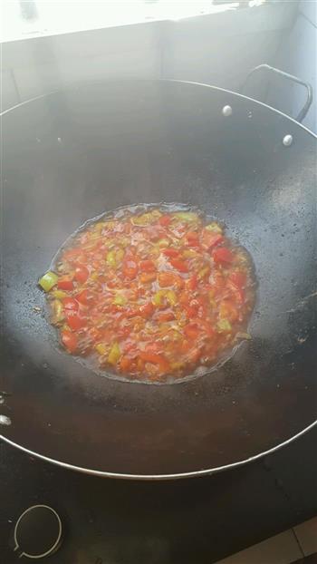 西红柿青椒炒蛋的做法步骤3