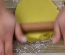 柠檬糖霜饼干-萌系可爱小饼干的做法图解7