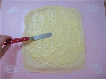 甜橙卡仕达面包卷的做法步骤10